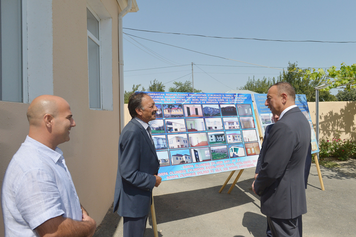 Prezident İlham Əliyev Horadizdə işğal zamanı dağıdılmış evlərin və çoxmənzilli binaların bərpasından sonra istifadəyə verilməsi mərasimində iştirak edib (FOTO)