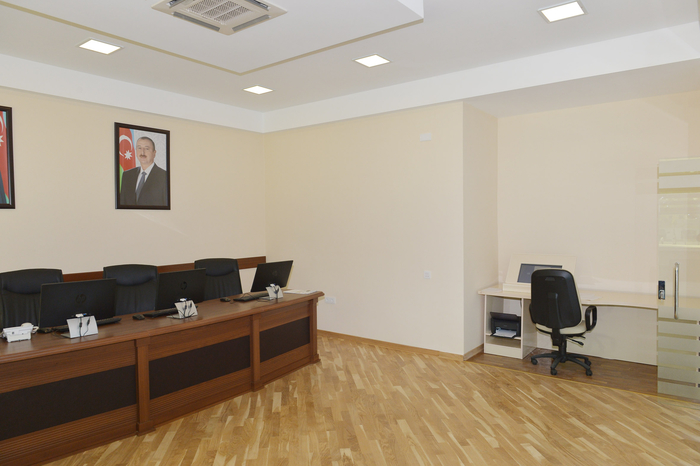 Prezident İlham Əliyev Xətai Rayon İcra Hakimiyyətinin binasında aparılan yenidənqurma işləri ilə tanış olub (FOTO)