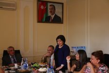 Bilik Fondunda yerli və xarici ziyalılarla görüş keçirilib (FOTO)