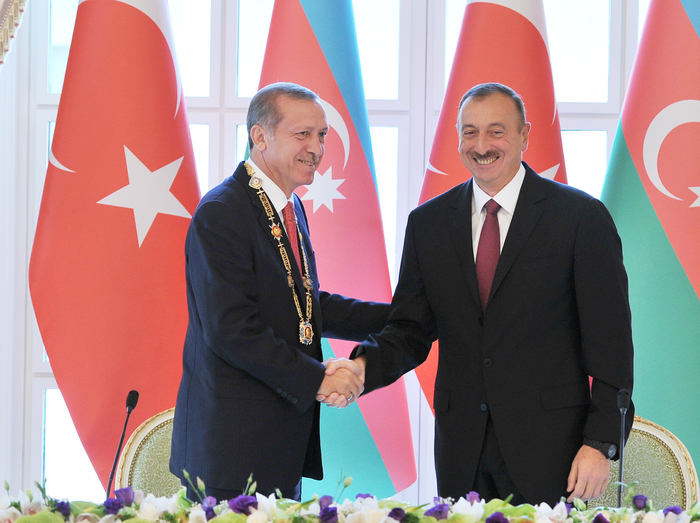 Prezident İlham Əliyev: Azərbaycanda elə bir insan tapılmaz ki, Türkiyəni öz doğma vətəni kimi sevməsin (FOTO)