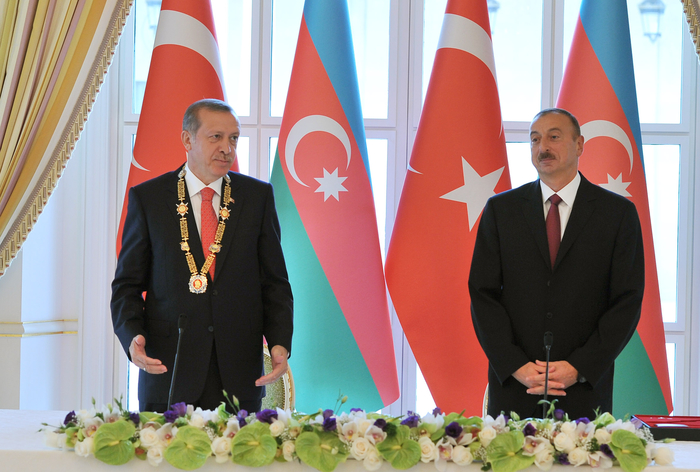 Prezident İlham Əliyev: Azərbaycanda elə bir insan tapılmaz ki, Türkiyəni öz doğma vətəni kimi sevməsin (FOTO)