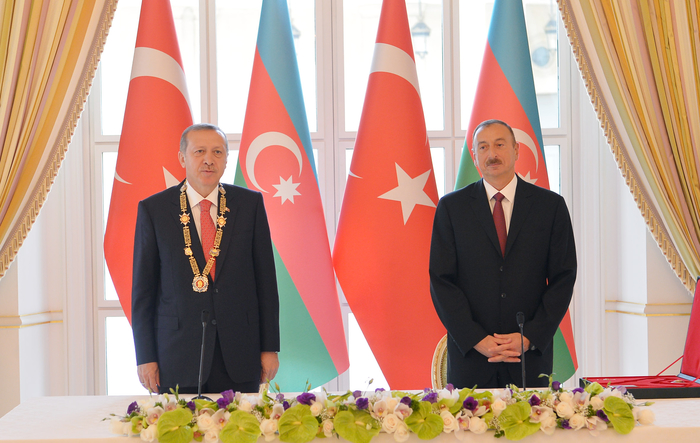 Prezident İlham Əliyev: Azərbaycanda elə bir insan tapılmaz ki, Türkiyəni öz doğma vətəni kimi sevməsin (FOTO)