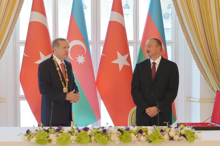 Prezident İlham Əliyev: Azərbaycanda elə bir insan tapılmaz ki, Türkiyəni öz doğma vətəni kimi sevməsin (FOTO)