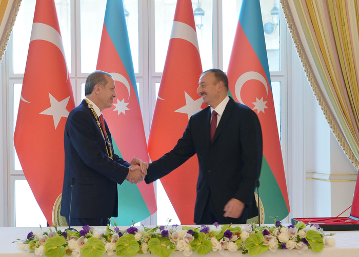 Prezident İlham Əliyev: Azərbaycanda elə bir insan tapılmaz ki, Türkiyəni öz doğma vətəni kimi sevməsin (FOTO)