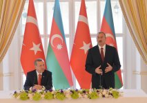 Prezident İlham Əliyev: Azərbaycanda elə bir insan tapılmaz ki, Türkiyəni öz doğma vətəni kimi sevməsin (FOTO)