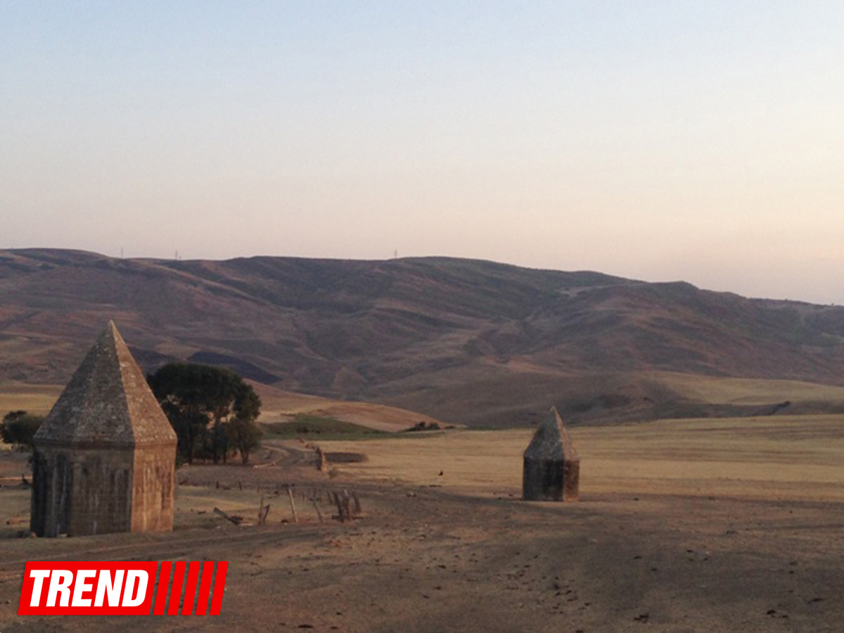 Qədim, sirli Şamaxı - Qəleybuğurt qalası, Kələxana türbəsi, Avaxıl qəbiristanlığı (FOTO)