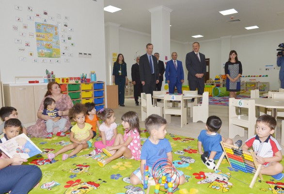 Prezident İlham Əliyev Bakı İstedadlar Təhsil Kompleksinin yeni binasında yaradılan şəraitlə tanış olub (FOTO)