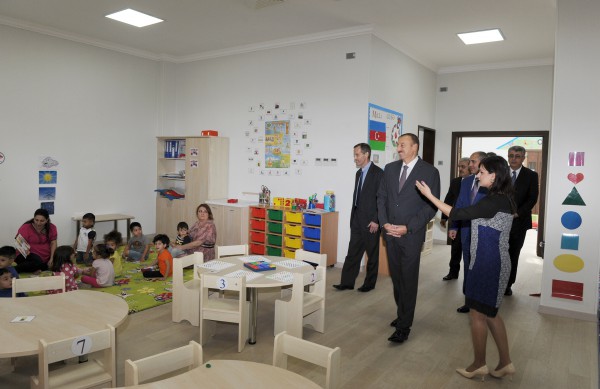 Prezident İlham Əliyev Bakı İstedadlar Təhsil Kompleksinin yeni binasında yaradılan şəraitlə tanış olub (FOTO)
