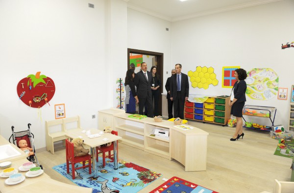 Prezident İlham Əliyev Bakı İstedadlar Təhsil Kompleksinin yeni binasında yaradılan şəraitlə tanış olub (FOTO)