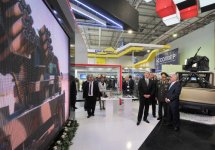 Prezident İlham Əliyev birinci Azərbaycan Beynəlxalq müdafiə sənayesi sərgisi ilə tanış olub (FOTO)