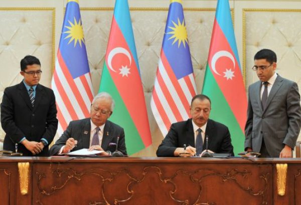 Azərbaycan və Malayziya arasında bir sıra sənədlər imzalanıb (FOTO)