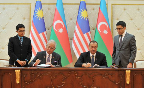 Azərbaycan və Malayziya arasında bir sıra sənədlər imzalanıb (FOTO)