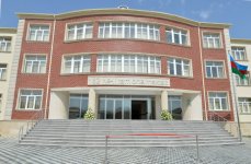 İlham Əliyev Əmircan qəsəbəsindəki 84, Binəqədi rayonundakı 182 nömrəli məktəblərin yeni binasının açılışında iştirak edib (FOTO)