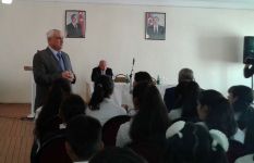 Bilik Fondunun layihəsi: Alimlər və səfirlər məktəblərdə dərs dedilər (FOTO)