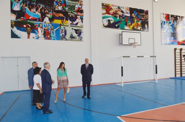 Prezident İlham Əliyev: Azərbaycanın uğurlu gələcəyi cəmiyyətin intellektual potensialından asılıdır (FOTO)