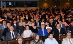 Azərbaycanın birinci xanımı Mehriban Əliyeva “Qobustan kölgələri” baletinin UNESCO-da nümayişini izləyib (FOTO)