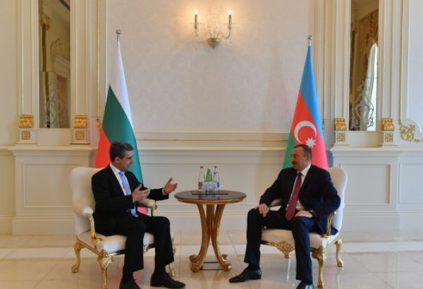 İlham Əliyev ilə Rosen Plevnelievin təkbətək görüşü olub (FOTO)