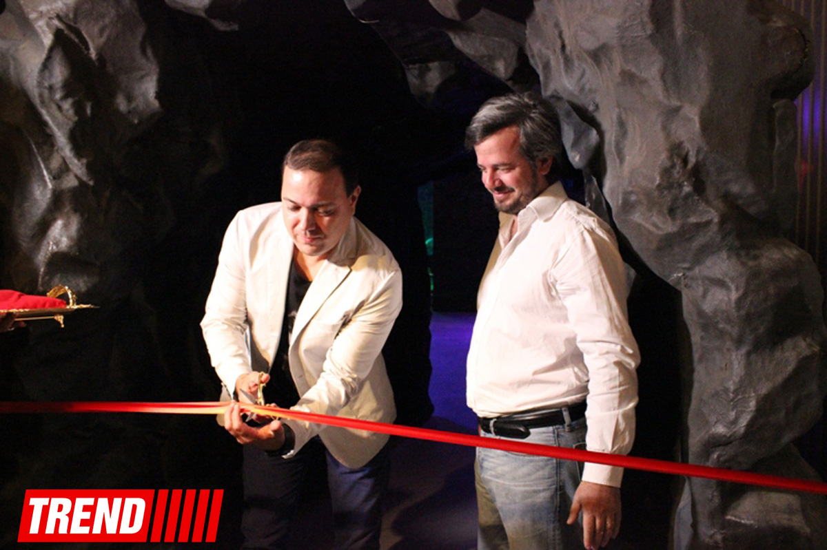 Bakıda möhtəşəm "Dinozavrlar şousu" açılıb - ulduzlar, uşaq və valideynlərin sevinci (FOTO)
