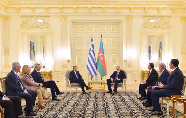 Prezident İlham Əliyev ilə Yunanıstanın Baş nazirinin təkbətək görüşü olub (FOTO)