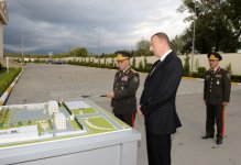 İlham Əliyev Daxili Qoşunların Qəbələdəki "N" saylı hərbi hissəsində inşa olunan yeni şəhərciyin açılışında iştirak edib (FOTO)