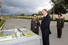 İlham Əliyev Daxili Qoşunların Qəbələdəki "N" saylı hərbi hissəsində inşa olunan yeni şəhərciyin açılışında iştirak edib (FOTO)