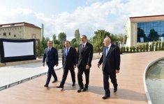 İlham Əliyev İsmayıllıda uşaq istirahət və əyləncə parkında yaradılan şəraitlə tanış olub (FOTO)