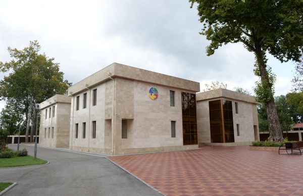 Prezident İlham Əliyev İsmayıllıda körpələr evi-uşaq bağçasının açılışında iştirak edib (FOTO)