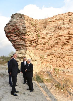 Qəbələ Arxeoloji Mərkəzinin açılışı olub (FOTO)