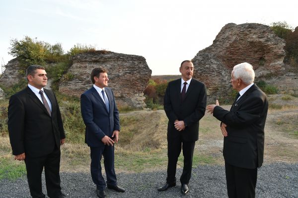Qəbələ Arxeoloji Mərkəzinin açılışı olub (FOTO)