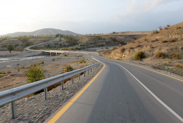 Mirzəbəyli-Çuxur Qəbələ-Dizaxlı-Çarxana avtomobil yolu istifadəyə verilib (FOTO)