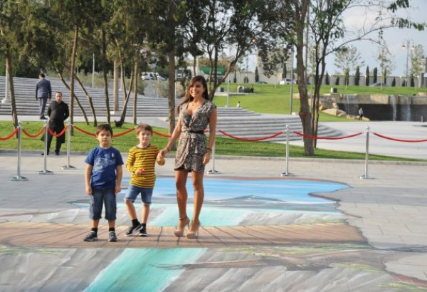 Leyla Əliyeva Dədə Qorqud parkında 3D qraffiti layihəsinin açılışında iştirak edib (FOTO)