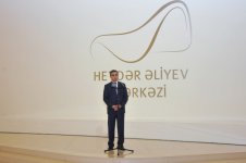 Leyla Əliyeva Bakıda məşhur fransız rəssamı Bernar Buffenin fərdi sərgisinin açılış mərasimində iştirak edib (FOTO)