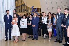 Leyla Əliyeva Bakıda məşhur fransız rəssamı Bernar Buffenin fərdi sərgisinin açılış mərasimində iştirak edib (FOTO)