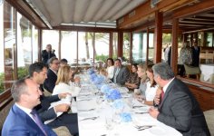 Birinci xanım Mehriban Əliyevanın iştirakı ilə Afinada Azərbaycan Mədəniyyəti Günləri başlayıb (FOTO)