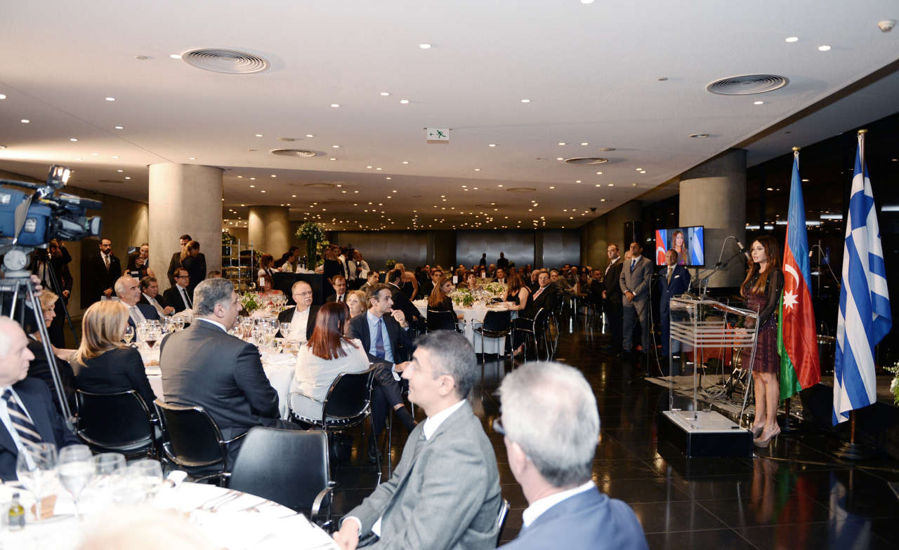 Mehriban Əliyeva: Azərbaycan ilk Avropa Oyunlarını yay olimpiya oyunları səviyyəsində keçirməyi qarşısına məqsəd qoyub (FOTO)