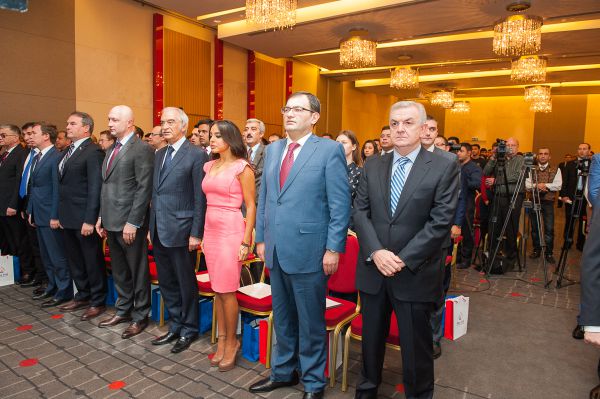Leyla Əliyeva: Azərbaycanda müxtəlif millətlərə, dinlərə, mədəniyyətlərə mənsub insanlar həmişə sülh şəraitində yaşayıblar (FOTO)