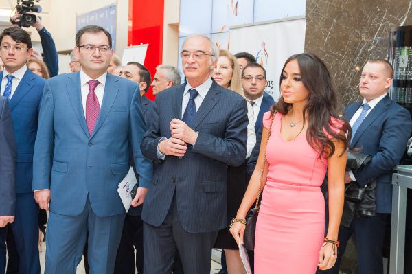 Leyla Əliyeva: Azərbaycanda müxtəlif millətlərə, dinlərə, mədəniyyətlərə mənsub insanlar həmişə sülh şəraitində yaşayıblar (FOTO)