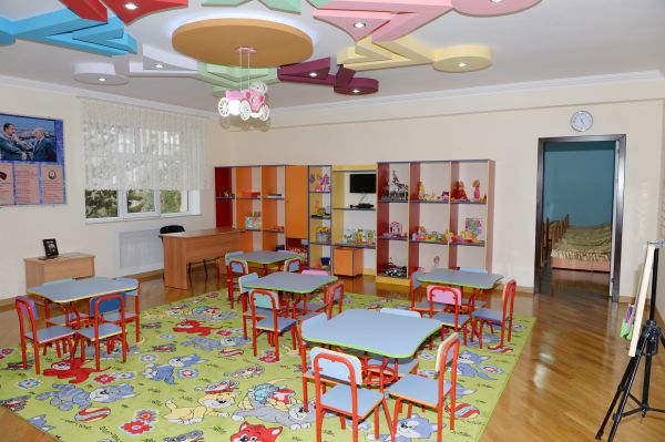 Mehriban Əliyeva Nizami rayonunda əsaslı təmirdən sonra körpələr evi-uşaq bağçasının açılışında iştirak edib (FOTO)