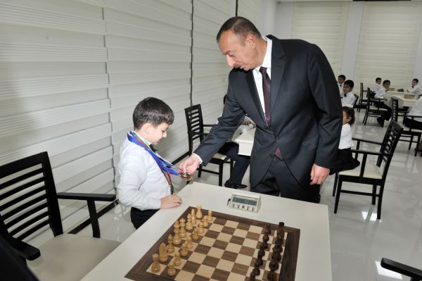 Prezident İlham Əliyev Xırdalanda şahmat məktəbinin açılışında iştirak edib (FOTO)