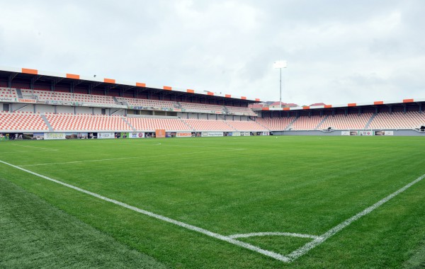 İlham Əliyev Masazır qəsəbəsində inşa olunan stadionun açılışında iştirak edib (FOTO)