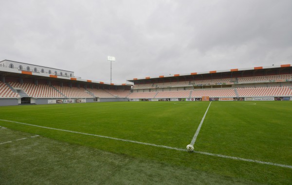 İlham Əliyev Masazır qəsəbəsində inşa olunan stadionun açılışında iştirak edib (FOTO)