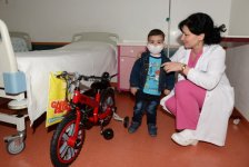 Heydər Əliyev Fondunun vitse-prezidenti Leyla Əliyeva Talassemiya Mərkəzində olub (FOTO)