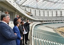 Prezident İlham Əliyev və xanımı Bakı Olimpiya Stadionunda tikinti işlərinin gedişi ilə tanış olublar (FOTO)