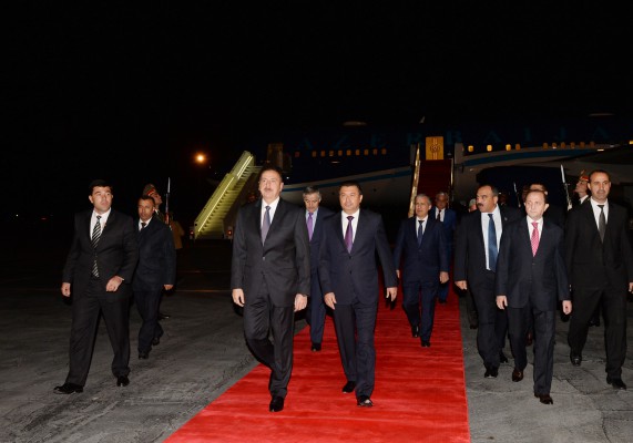 Azərbaycan Prezidenti İlham Əliyev Tacikistana rəsmi səfərə gəlib (FOTO)