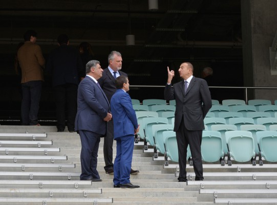 Prezident İlham Əliyev və xanımı Bakı Olimpiya Stadionunda tikinti işlərinin gedişi ilə tanış olublar (FOTO)