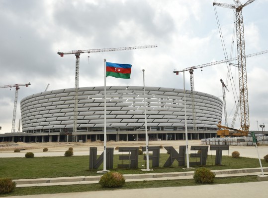 Prezident İlham Əliyev və xanımı Bakı Olimpiya Stadionunda tikinti işlərinin gedişi ilə tanış olublar (FOTO)