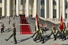 Azərbaycan Prezidenti İlham Əliyevin Düşənbədə rəsmi qarşılanma mərasimi olub (FOTO)