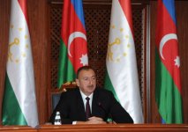 Azərbaycan və Tacikistan prezidentləri mətbuata birgə bəyanatlarla çıxış ediblər (FOTO)