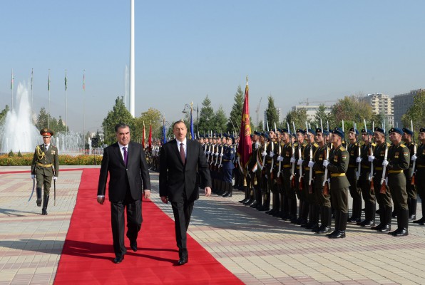 Azərbaycan Prezidenti İlham Əliyevin Düşənbədə rəsmi qarşılanma mərasimi olub (FOTO)