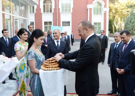 Prezident İlham Əliyevə Tacikistan Milli Universitetinin Fəxri Doktoru diplomu təqdim olunub (ƏLAVƏ OLUNUB) (FOTO)
